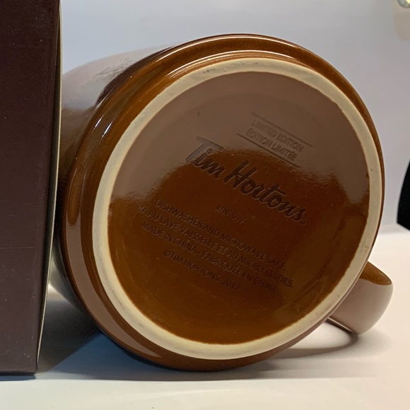 TIM HORTONS Limited Edition 2017 Ceramic Canadian Geese Mug, 14oz - Picture 6 of 7